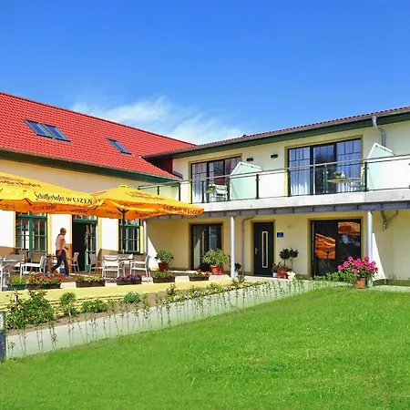 Am Heidensee In Schwerin *
